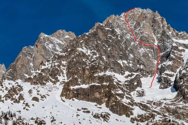 04a Grandes Jorasses Parete sud con tracciato 