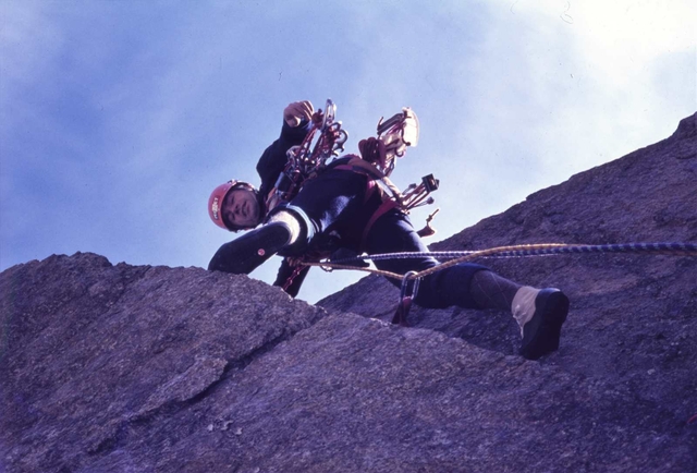 17 Ugo Manera arrampicare al caporal