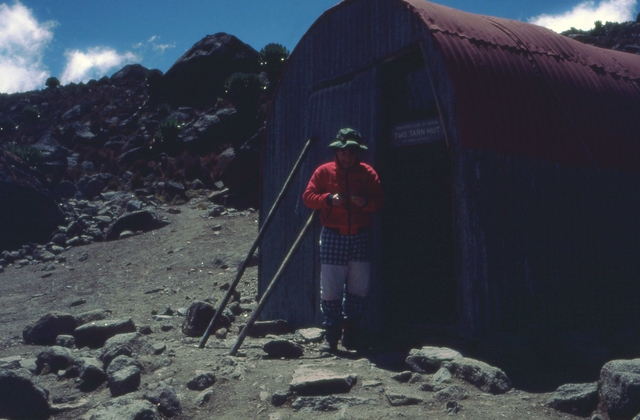 40 La Two Tarns Hut