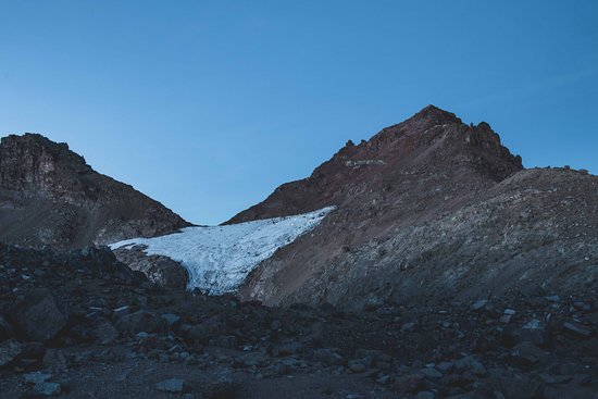 Punta Lenana e i resti del suo ghiacciaio in una recente immagine