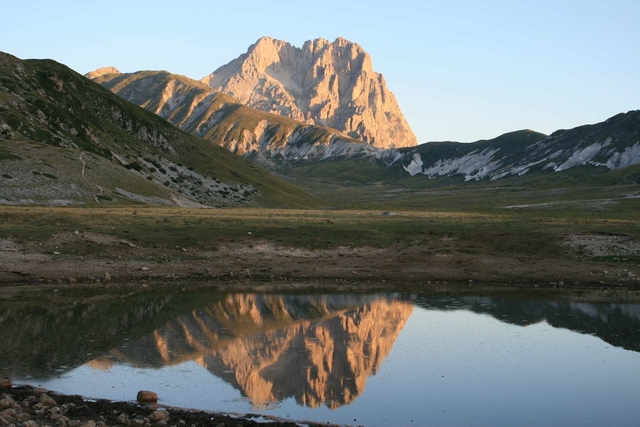 Il Corno Grande visto dalla piana di Campo Imperatore