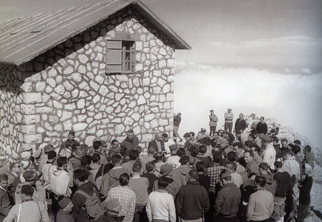 25 Inaugurazione rifugio Carlo Franchetti nel 1960 