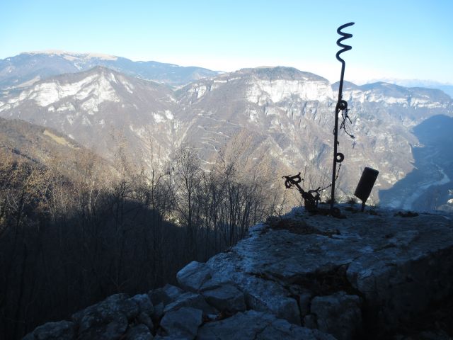 Da sinistra monte Pubel Strada Valstagna Foza monte Cornone Sasso Rossoarch.Leardi