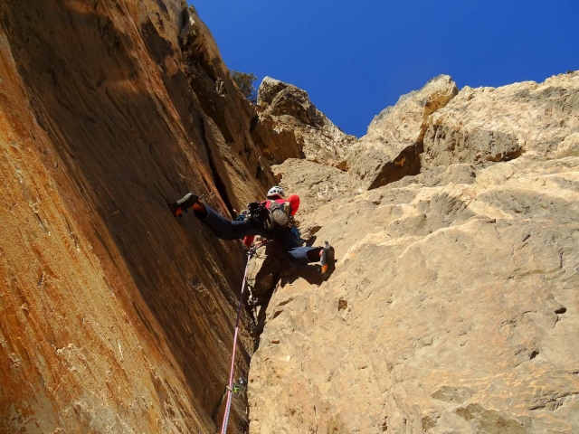 Parete da arrampicata per bambini - differenzia la tua ludoteca