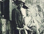 Ettore Zapparoli e Giorgio Brunner davanti al vecchio Rifugio della Noire (1930) 